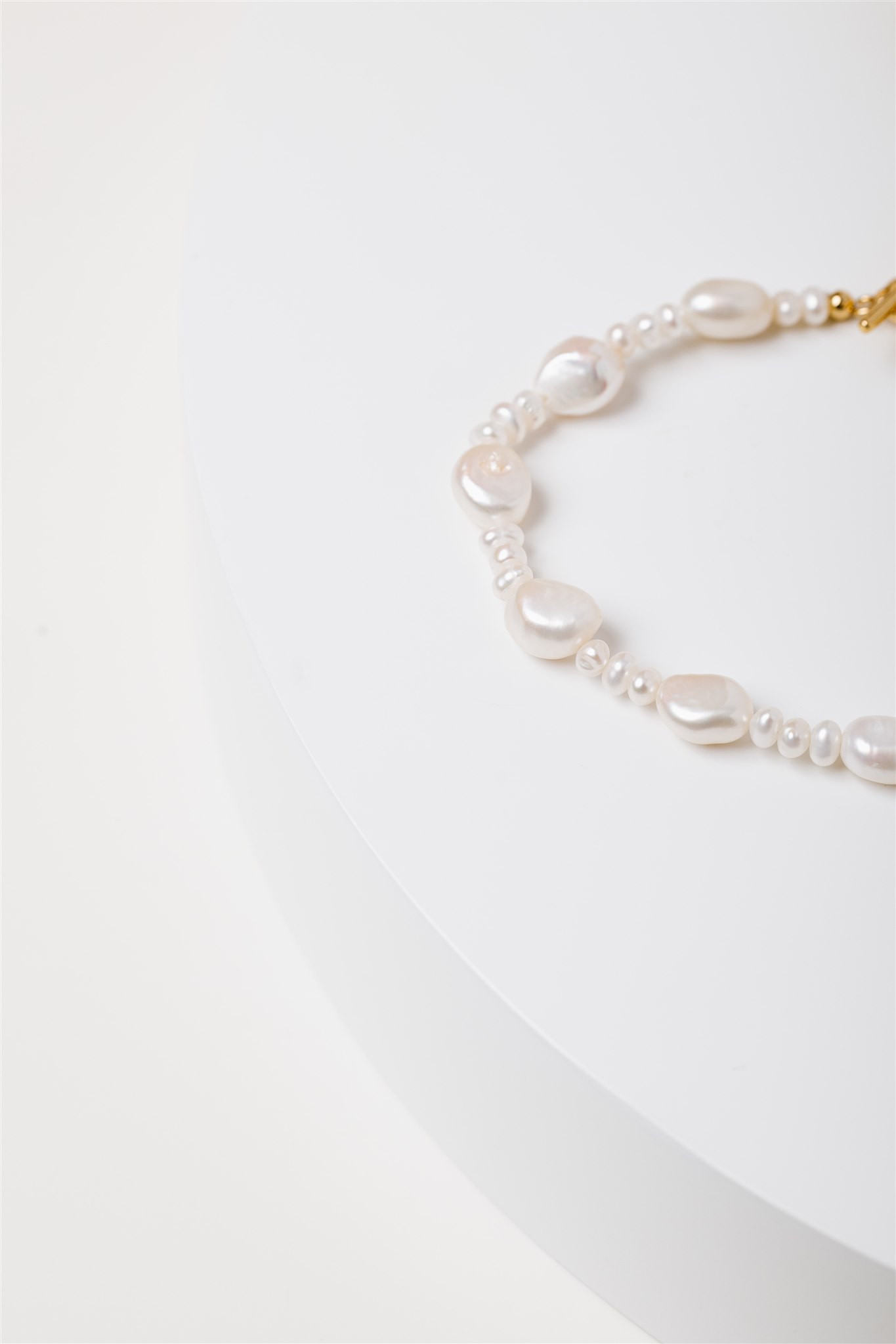 bransoletka-z-perlami-white-pearl-no-1-snakestone-1