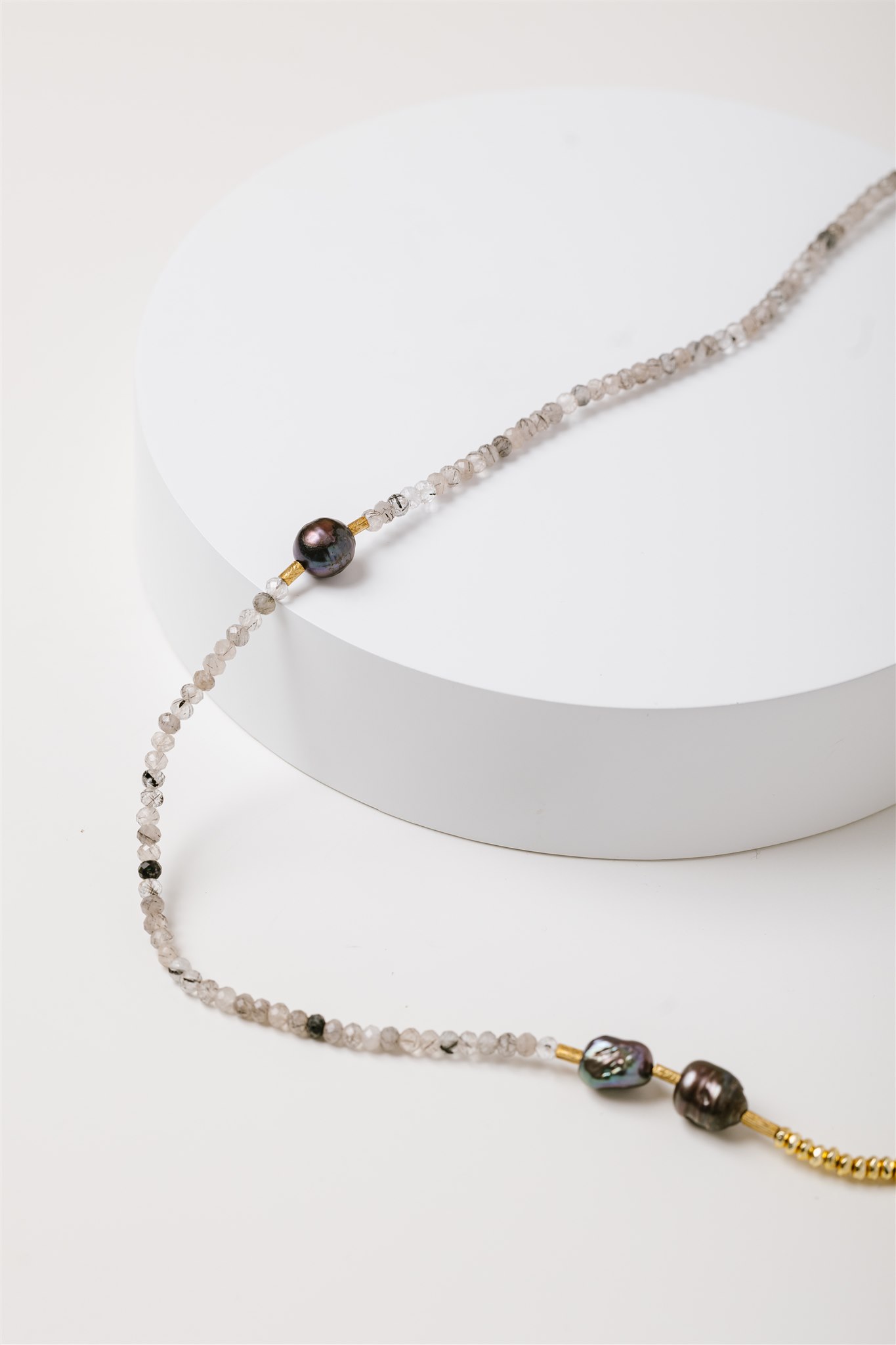 naszyjnik-z-mineralow-pearl-and-crystal-snakestone-2